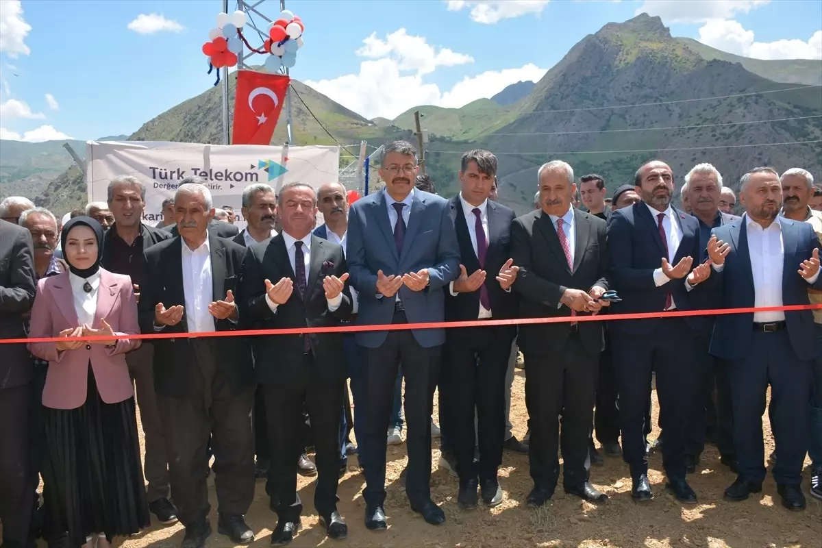 Hakkari'nin Durankaya Beldesine Yeni Baz İstasyonu Kuruldu