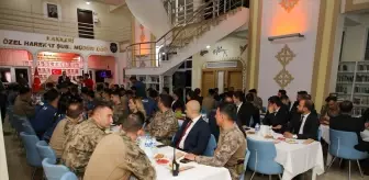 Hakkari Valisi Ali Çelik, Güvenlik Güçleriyle Bayramlaştı