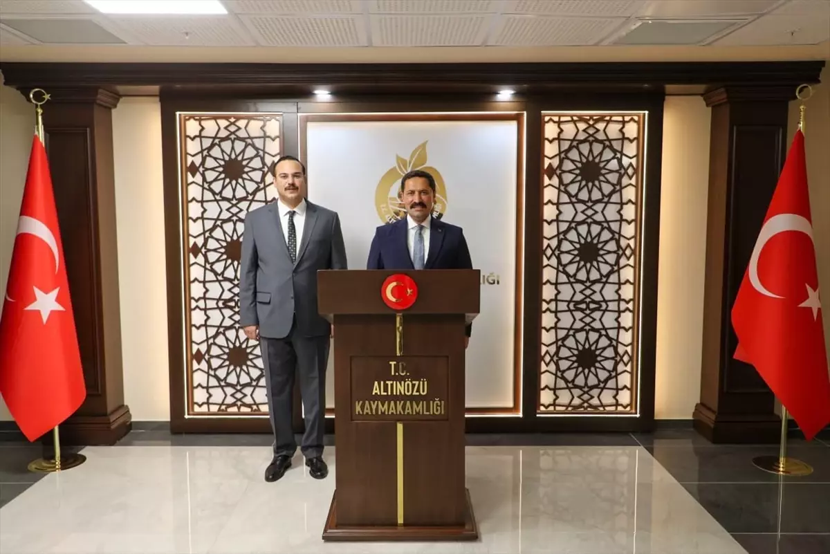 Hatay'da Yeniden İnşa Edilen Hükümet Konağı ve İlçe Emniyet Amirliği Hizmete Açıldı
