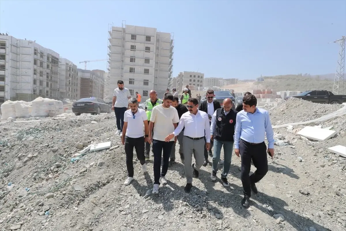 Antakya'da 2.643 Afet Konutu, 10 İş Yeri ve 2 Cami İnşaatı Devam Ediyor