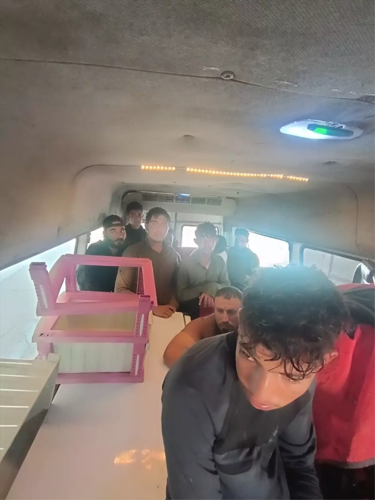 Hatay'da Yasa Dışı Göçmen Operasyonu: 12 Suriye Uyruklu Yakalandı