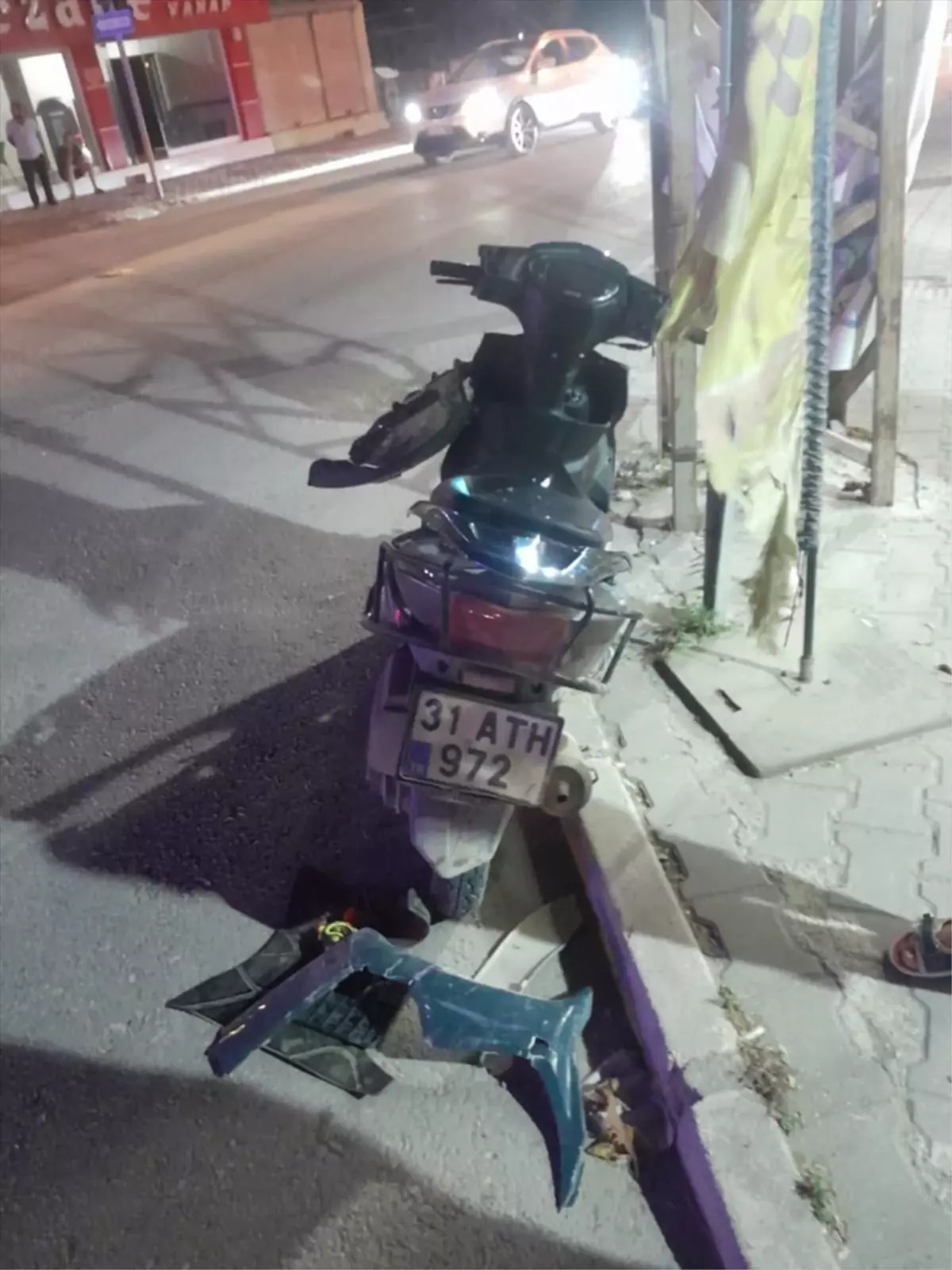 Hatay'da Motosiklet Kazası: 3 Yaralı