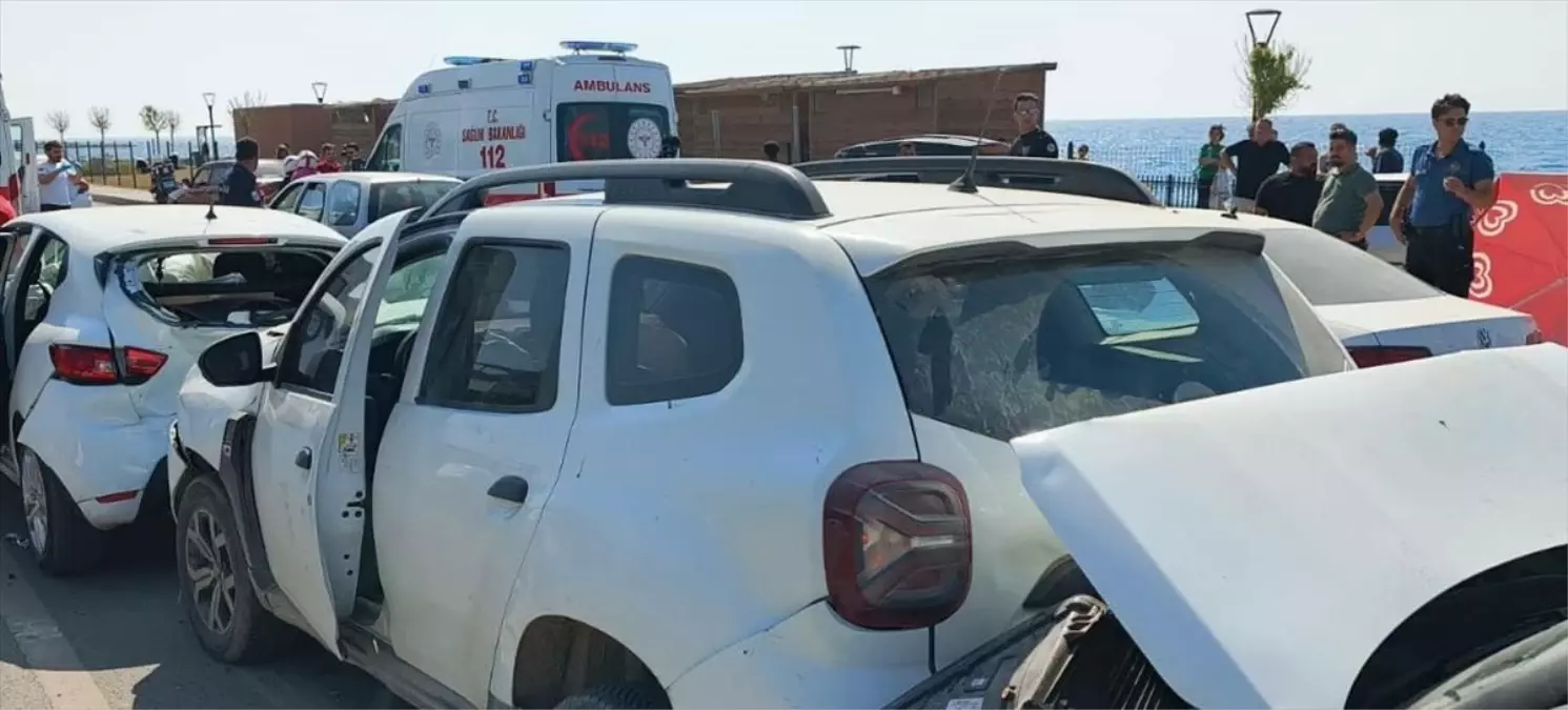 Hatay'da Zincirleme Trafik Kazası: 1 Yaralı