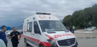 Hatay'da Ambulans ile Otomobil Çarpıştı, Yaralı Yok