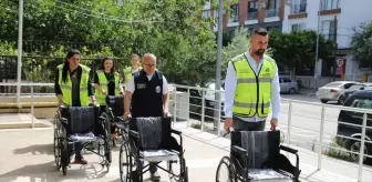 Hatay'da Engelli Bireylere Tekerlekli Sandalye Yardımı