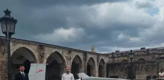 Payas'ta İki Arkadaş, Bayraktar TB2'nin Ahşap Maketini Yaptı