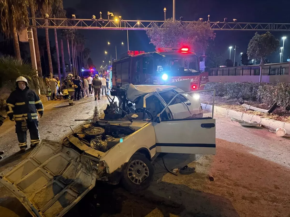 Kamyonla Çarpışan Otomobilde Bir Ölüm, Üç Yaralı