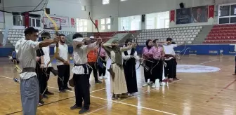 İskenderun'da Geleneksel Türk Okçuluk Turnuvası Düzenlendi