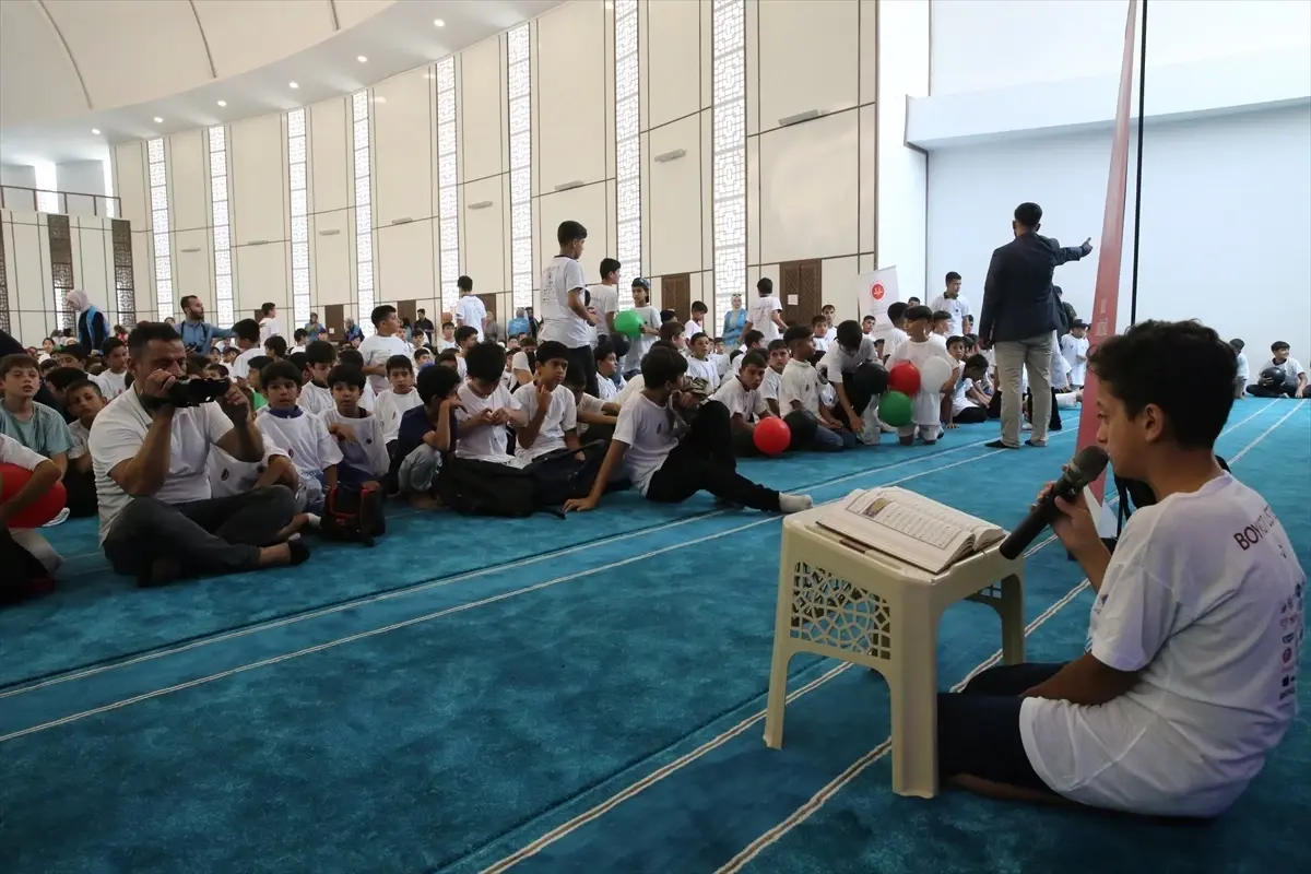Hatay'da 1500 Ortaokul Öğrencisi 'Cami Buluşması' Programında Bir Araya Geldi
