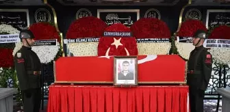 Şehit Muhafız Er Hayrullah Hamit Karaman Toprağa Verildi