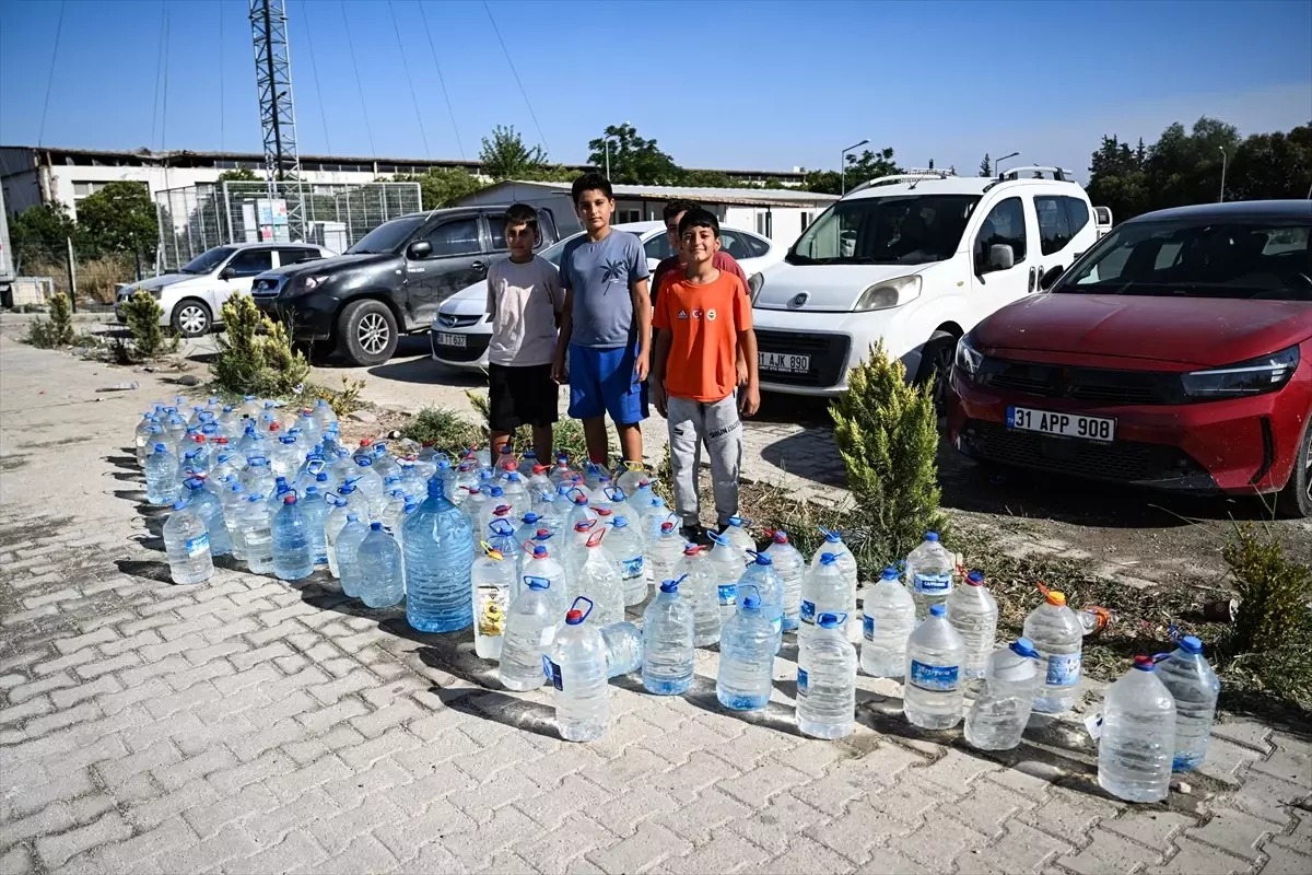Antakya'daki Orman Yangınında Çocuklardan Anlamlı Destek