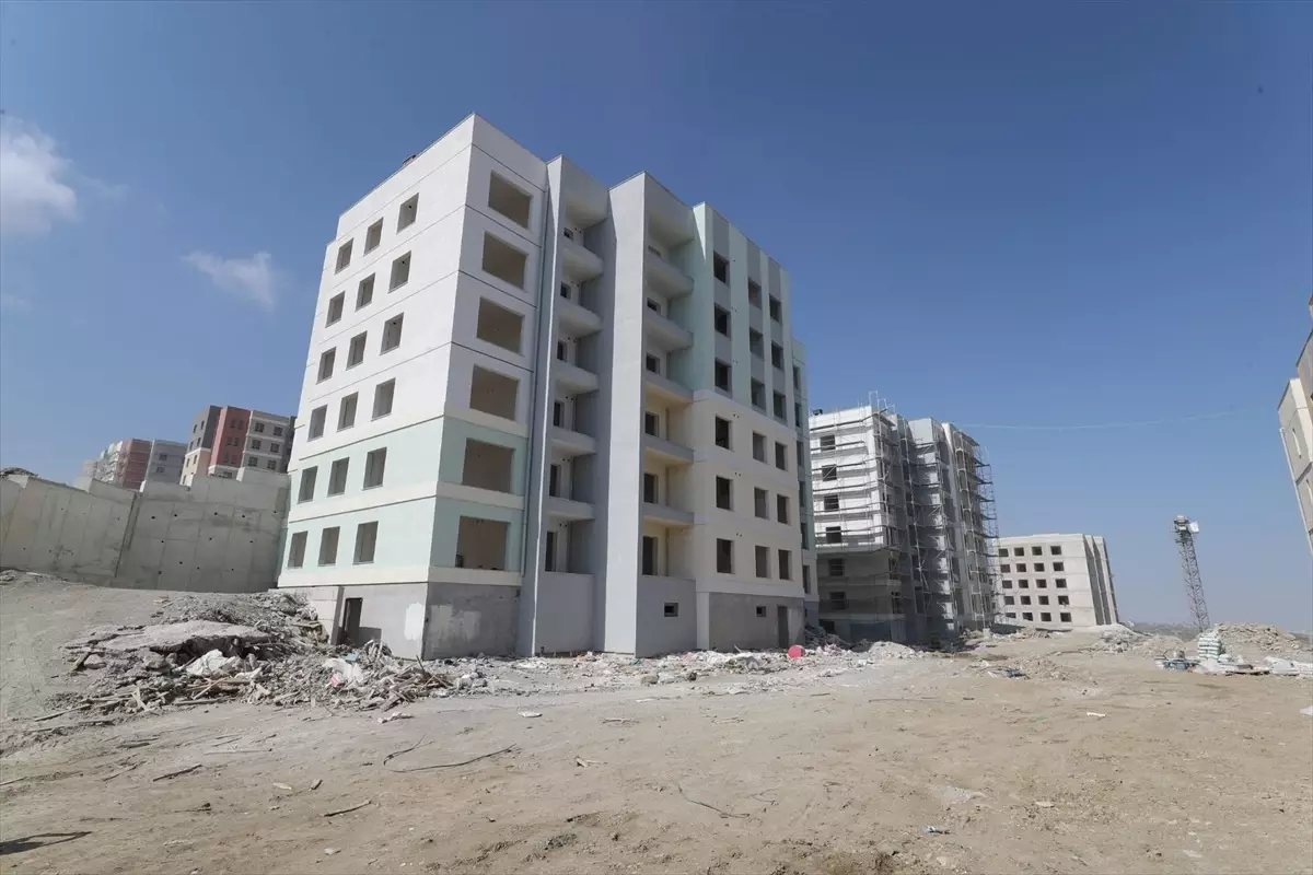 Hatay'da 3 Bin 722 Afet Konutunun İnşası Devam Ediyor