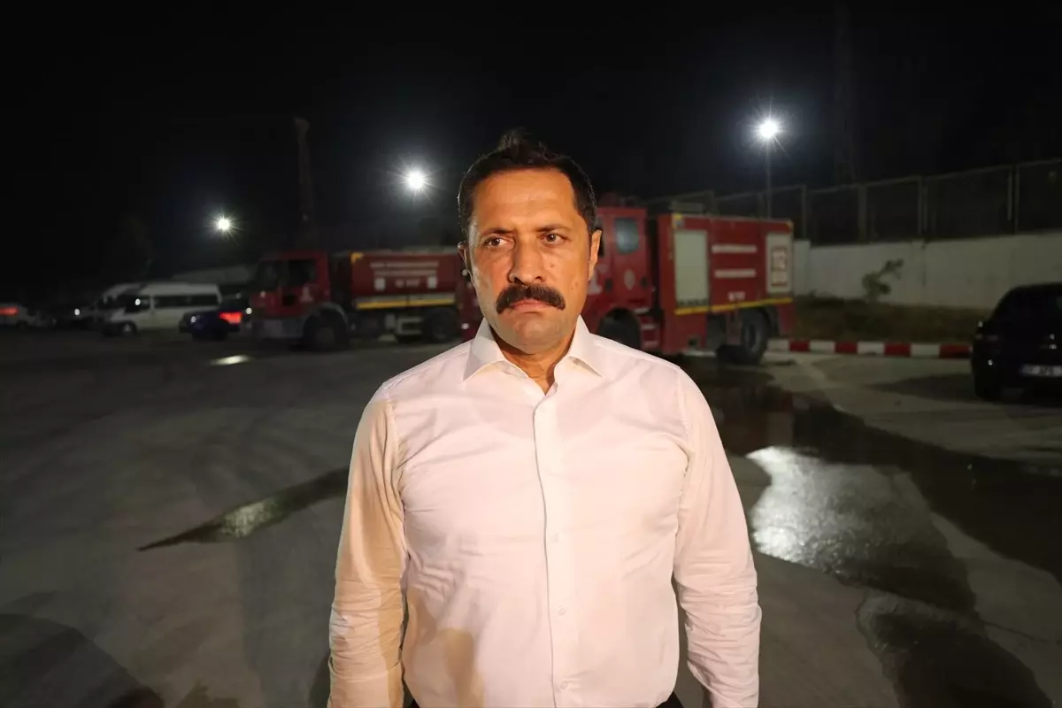 Hatay Valisi: Orman Yangını Türkiye Sınırına Yaklaşıyor