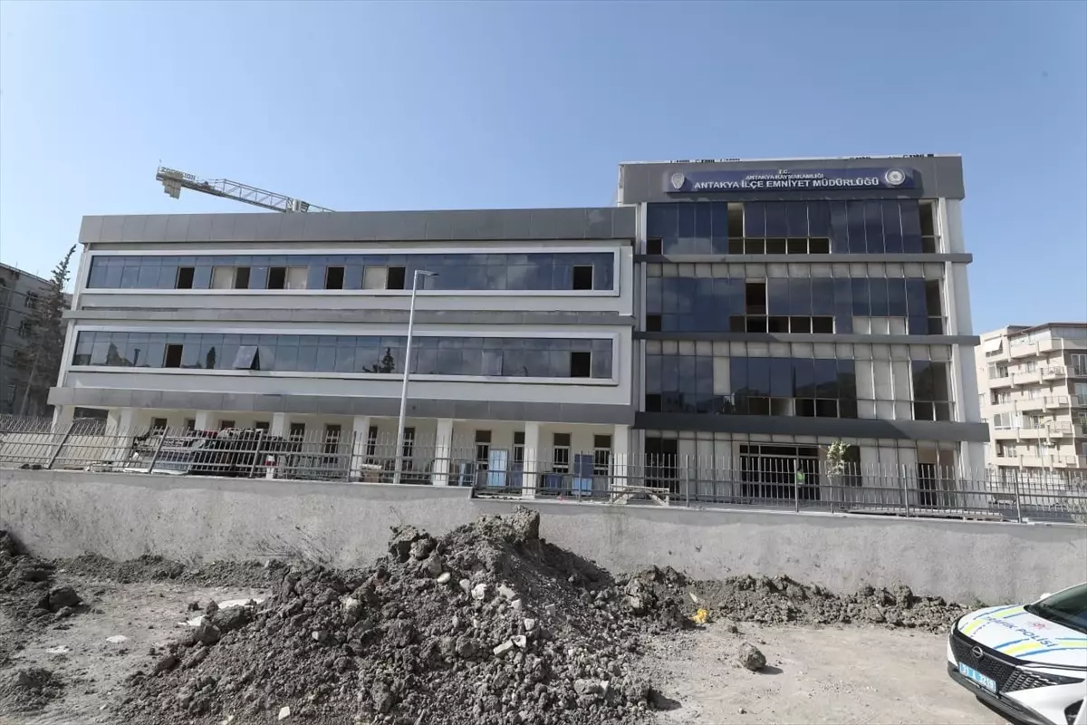 Vali Masatlı, Antakya İlçe Emniyet Müdürlüğü Binasını İnceledi