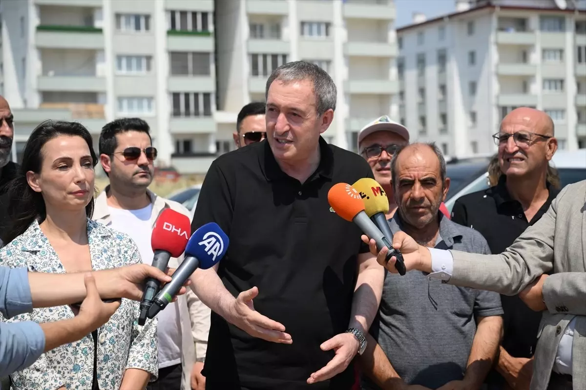 DEM Parti Eş Genel Başkanları Demirtaş'ı Ziyaret Etti