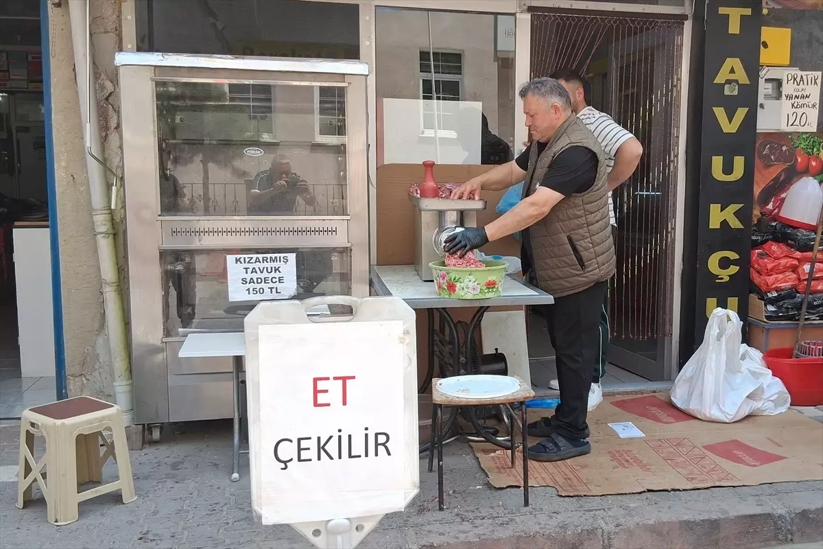 Havza'da Kurban Bayramı'nda Kıyma Mesaisi Devam Ediyor