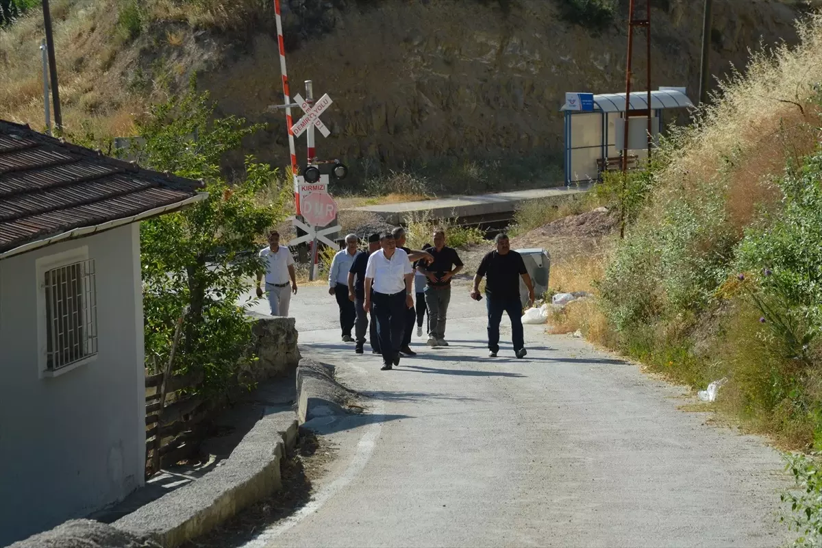 Havza Belediyesi Kırsal Mahallelerde Yol Çalışmalarına Devam Ediyor
