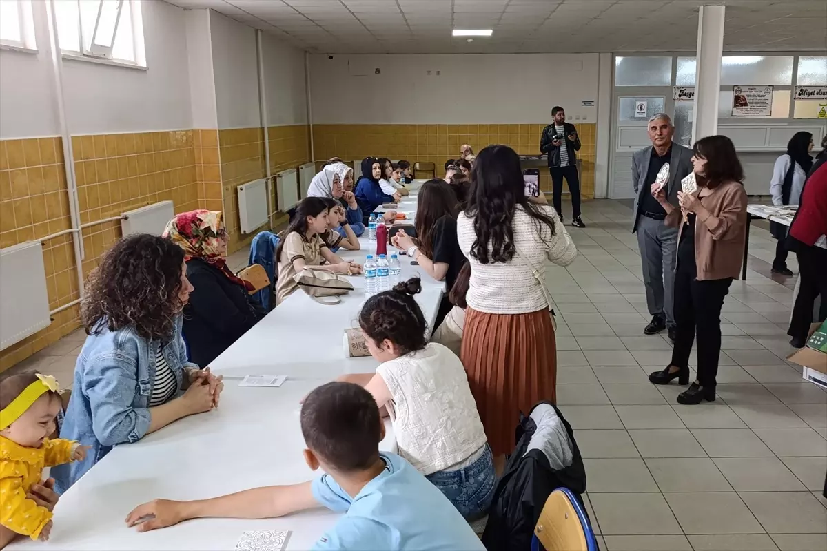 Havza'da Veli-Öğrenci Çini Eğitimi Etkinliği