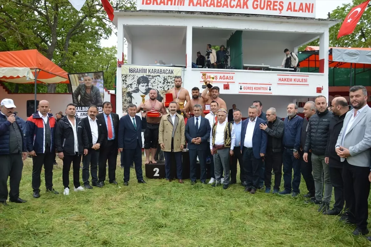 30. Atatürk'ü Anma ve Termal Turizm Festivali'nde Başpehlivan Yusuf Can Zeybek Oldu