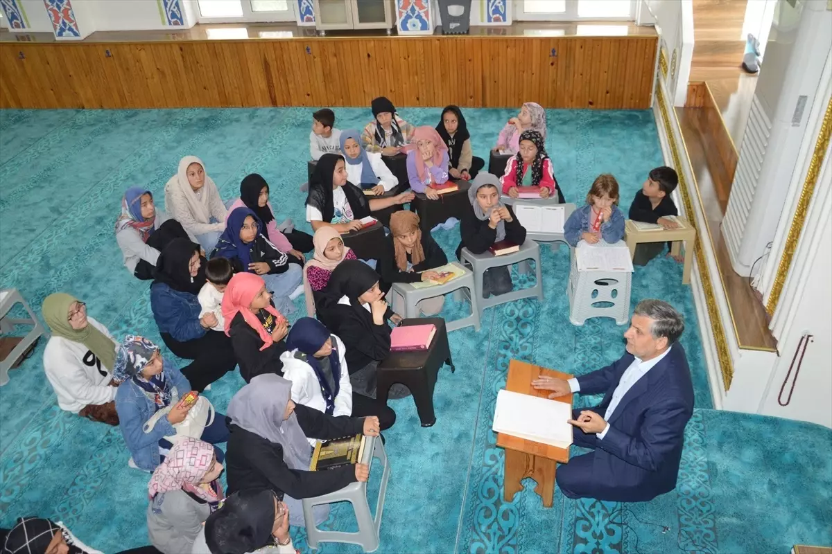 Havza Müftüsü Yaz Kur'an Kurslarını Ziyaret Etti