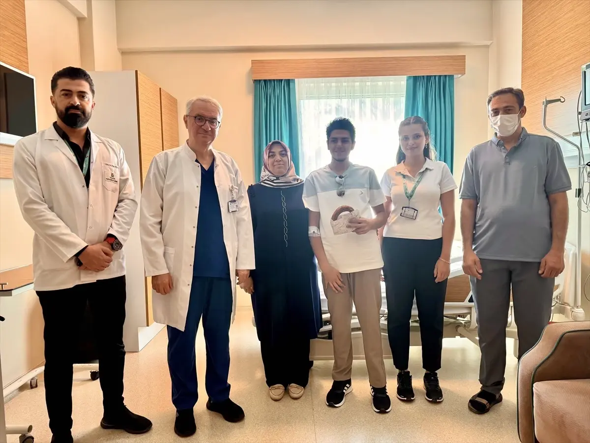 Hayata 8 yaşında veda eden çocuğun karaciğeri 14 yaşındaki Abdülkadir'i yaşama bağladı