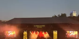 Hermanos Gutierrez İstanbul Caz Festivali'nde Performans Sergiledi