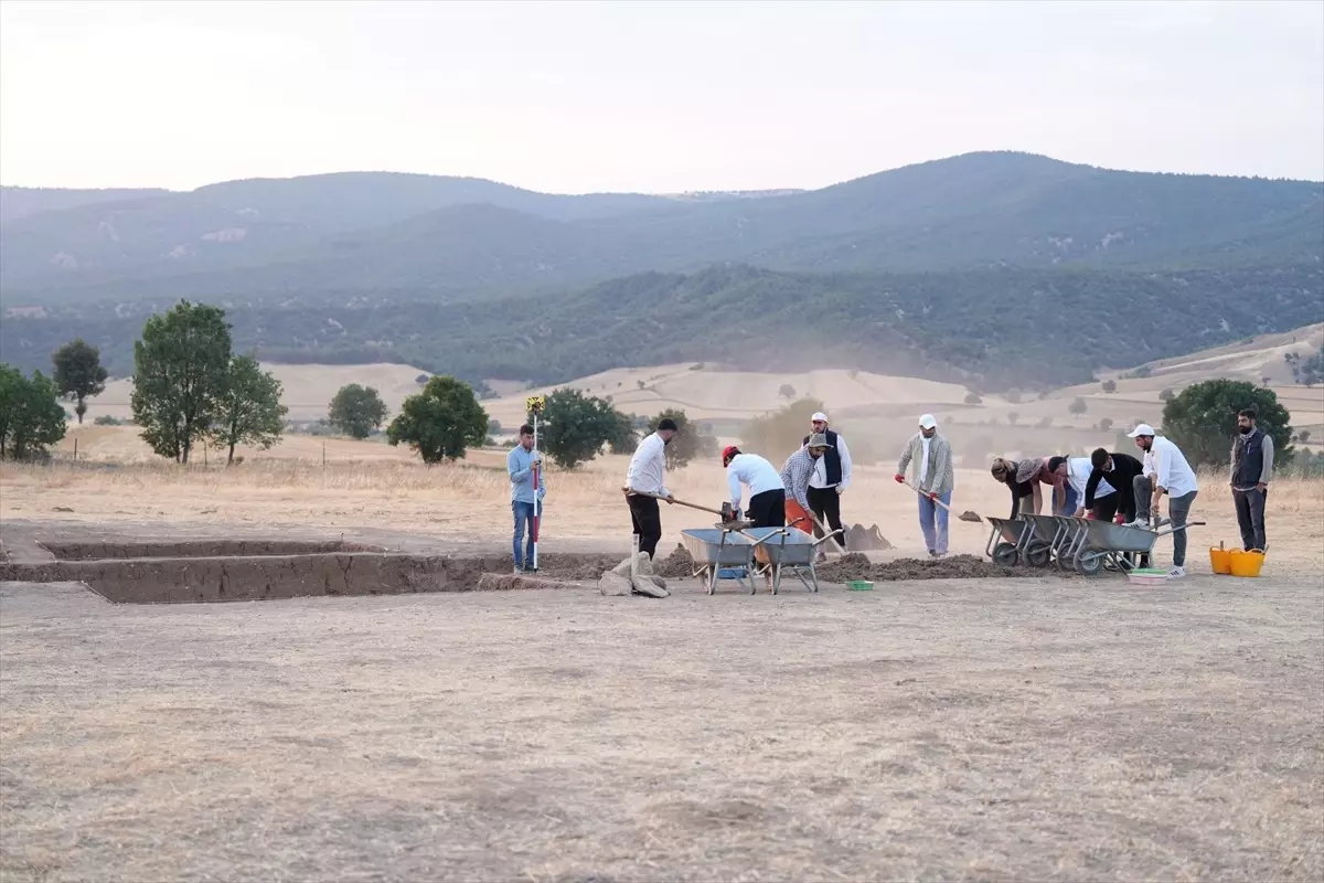 Hitit Üniversitesi'nin Arkeoloji ve Antropoloji Kazıları Devam Ediyor