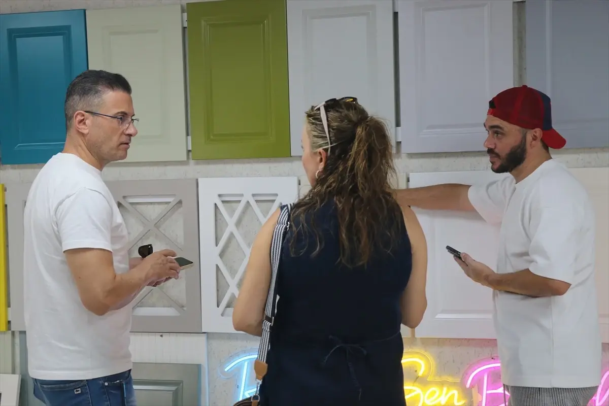Hobi Olarak Başladığı Ahşap Boyama İşini Büyüttü