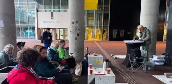 Hollanda'da 65 bin Filistinlinin ismi 50 gün boyunca okunuyor
