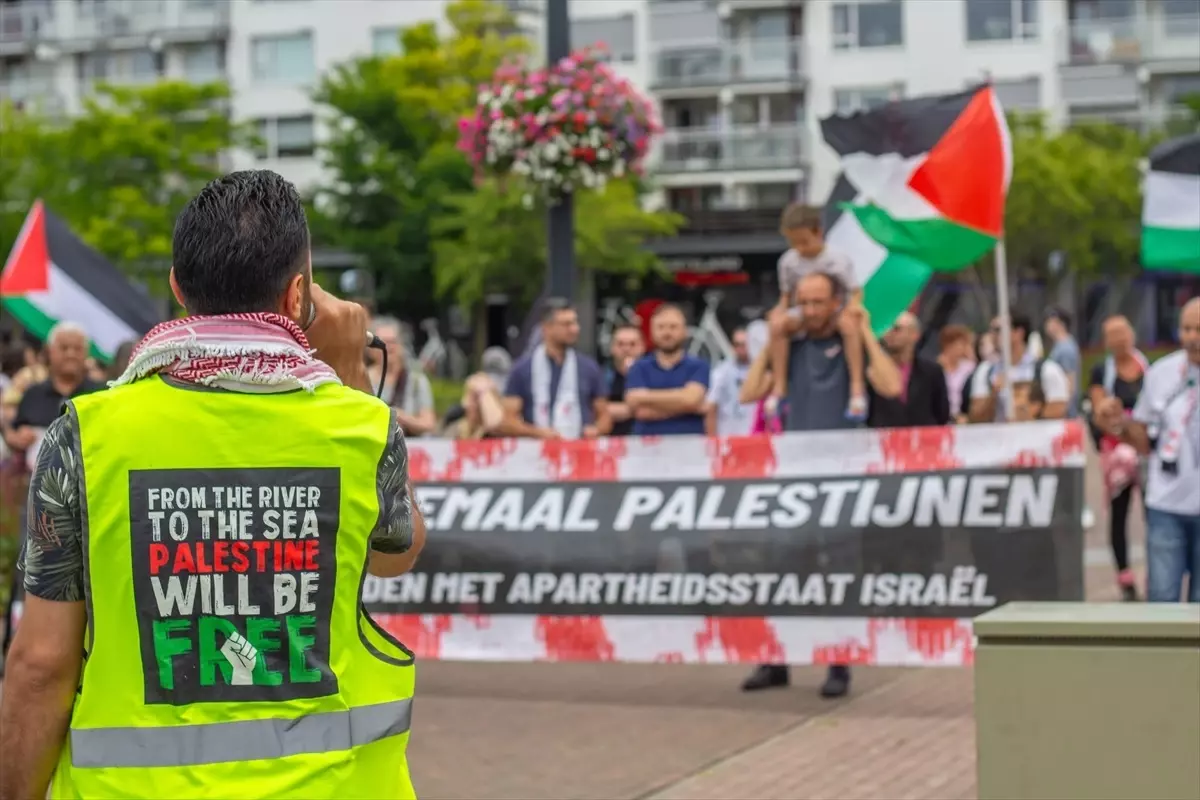 Hollanda'da F-35 Parça İhracatına Protesto