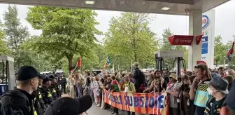 Lahey'de NATO Zirvesini Protesto Eden Göstericilere Polis Müdahalesi