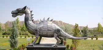 Van Gölü Canavarı Heykeli 350 Bin Liraya Satıldı