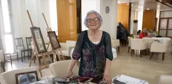 Huzurevi sakinleri sandıklarını açtı, birbirinden değerli parçalar gün yüzüne çıktı