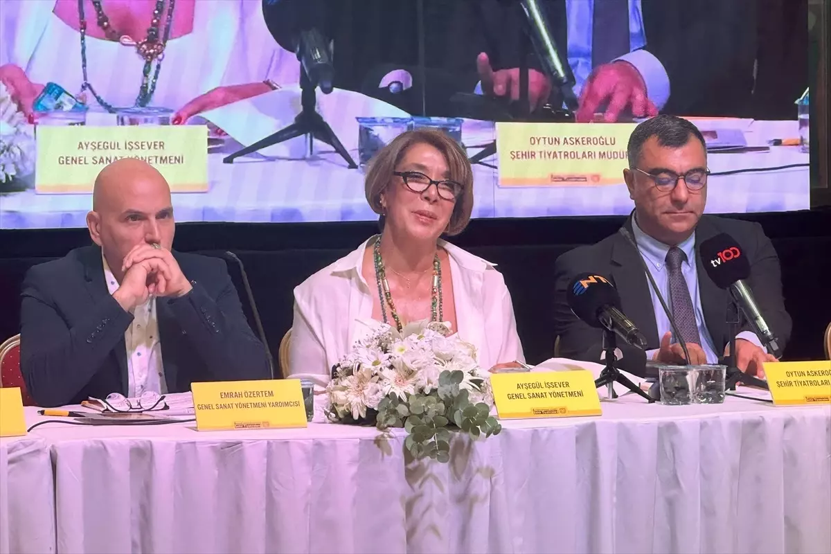 İBB Şehir Tiyatroları yeni sezon repertuvarını tanıttı