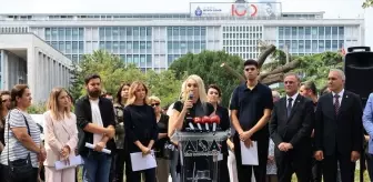 İBB Yolsuzluk Soruşturmalarına Tepki: Tutuklu Yakınlarından Basın Açıklaması