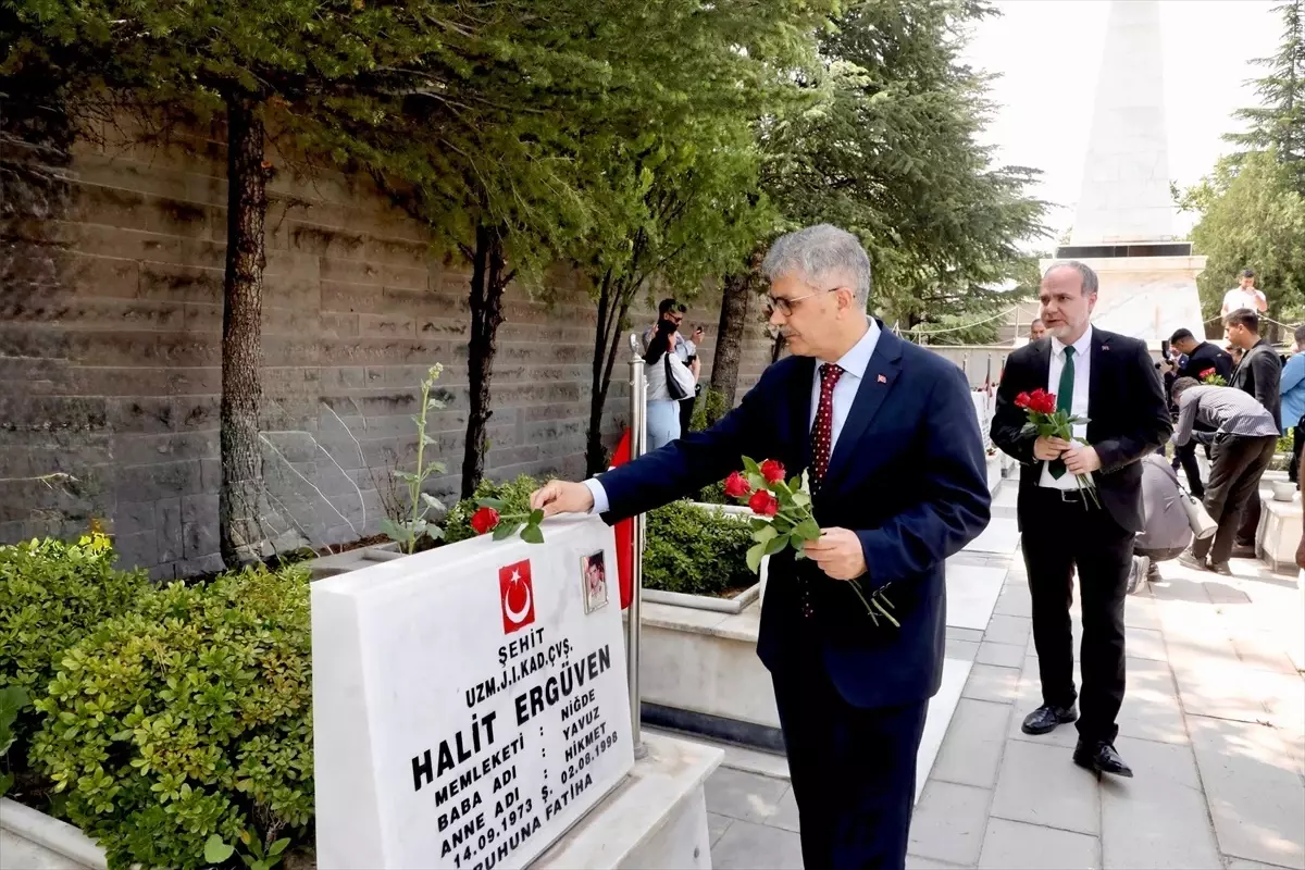 İç Anadolu'da Kurban Bayramı arifesinde şehitlikler ziyaret edildi
