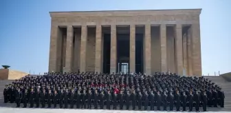 İçişleri Bakan Yardımcısı Aktaş ve beraberindeki jandarma heyeti Anıtkabir'i ziyaret etti