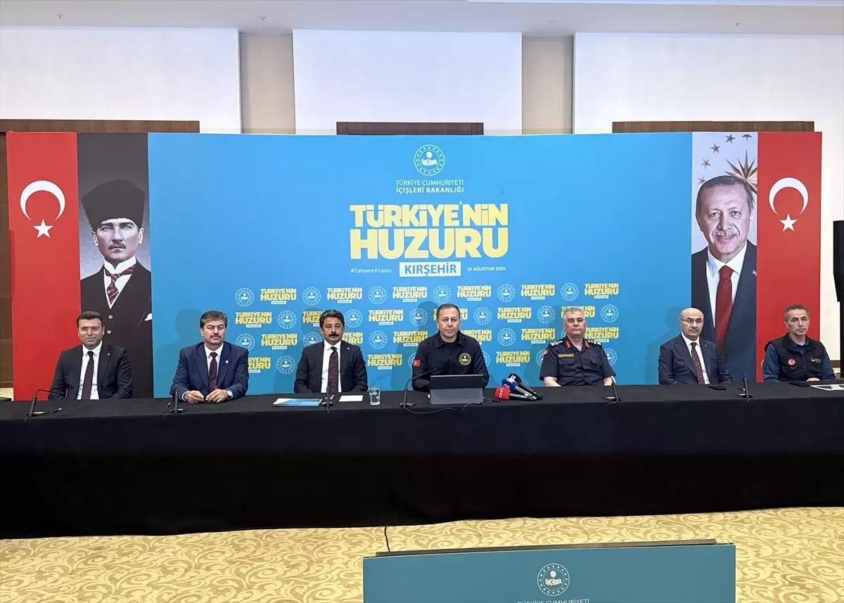 İçişleri Bakanı Yerlikaya, Kırşehir'de 'Türkiye'nin Huzuru Toplantısı' sonrası konuştu Açıklaması