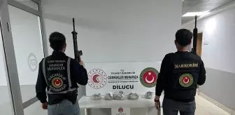Iğdır'da İran'dan Gelen Tırda 5 Poşet Eroin Yakalandı