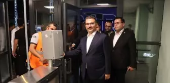 Iğdır Valisi Elektronik Bilet ile Protokol Tribününe Giriş Yaptı