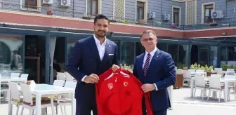 Taha Akgül'den Van'da Güreş Eğitimi Müjdesi