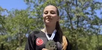 Berrin Tazıcı, Açık Balkan Wushu Kung Fu Şampiyonası'nda Altın Madalya Kazandı