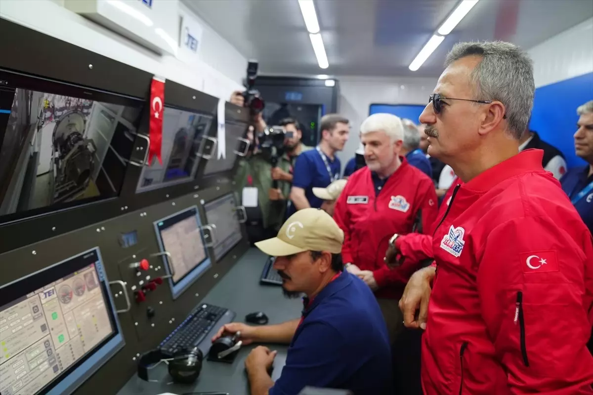 İlk özgün tasarım milli turbofan motoru TF10000 için yoğun mesai