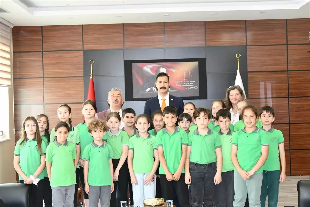 Emlak Konut Ergene Vadisi İlkokulu Öğrencilerinden Çorlu Adliyesi Ziyareti