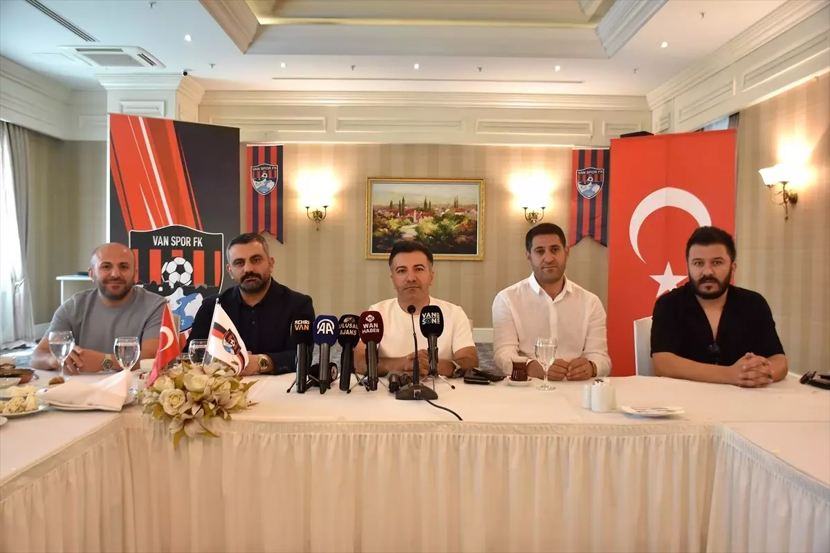 İmaj Altyapı Vanspor'dan Transfer Açıklamaları