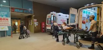 İnegöl'de Otomobil Su Kanalına Devrildi: 2 Yaralı