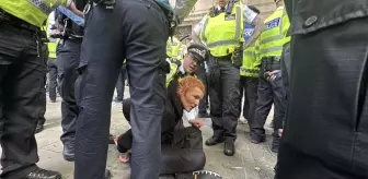 İngiltere'de Palestine Action Grubuna Yönelik Protesto