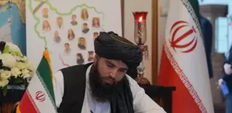 İran Büyükelçiliğinde İsrail Saldırıları İçin Taziye Defteri Açıldı