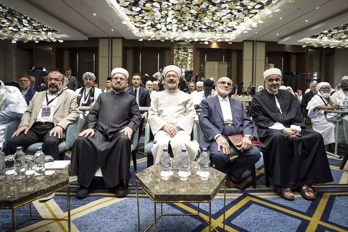 Gazze İçin İslami ve İnsani Bir Sorumluluk Konferansı Devam Ediyor