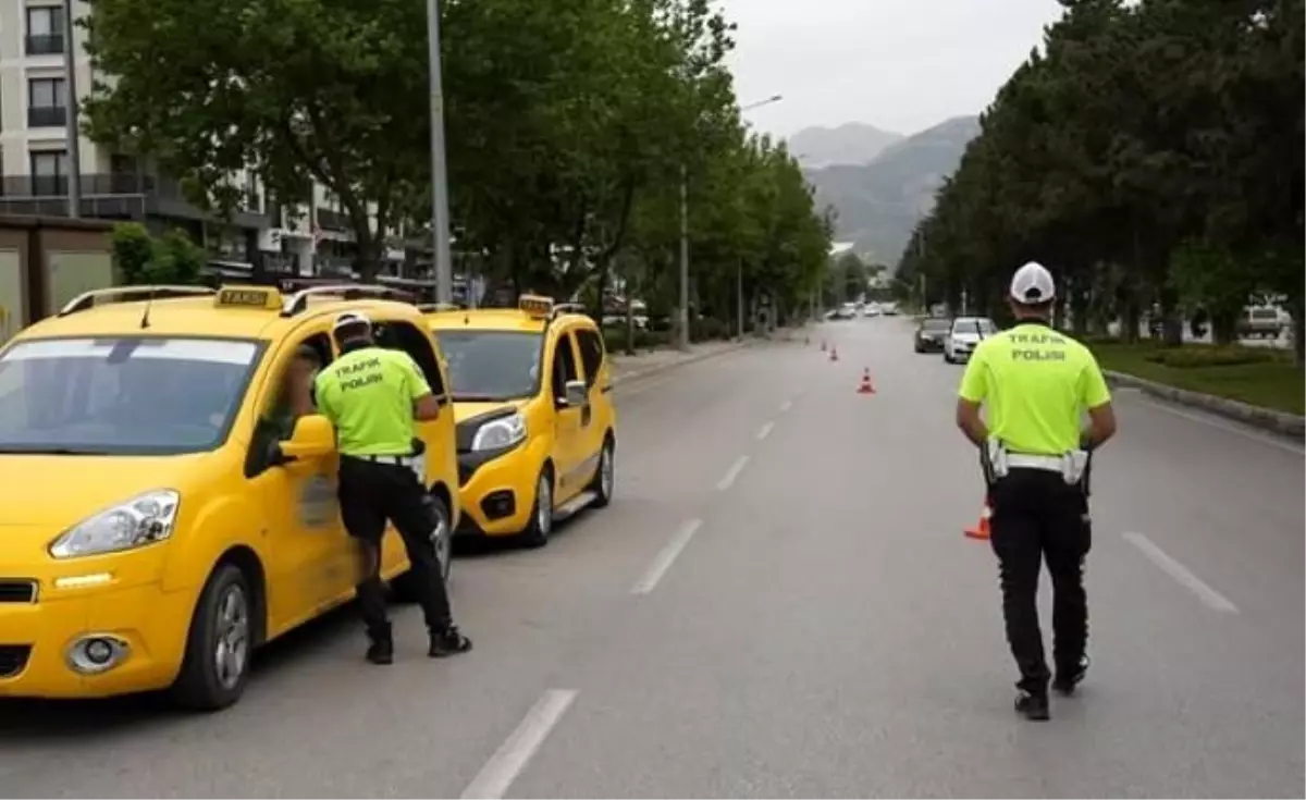 Isparta'da Asayiş ve Trafik Uygulaması: 10 Sürücüye Ceza